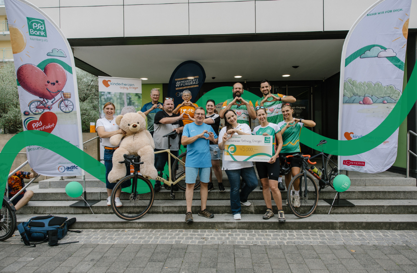 Gruppenfoto bei der PSD HerzFahrt 2025